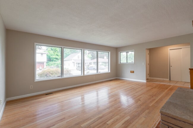 Photo - 3728 SE 49th Ave