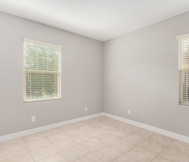Photo - 1099 N 70th Way