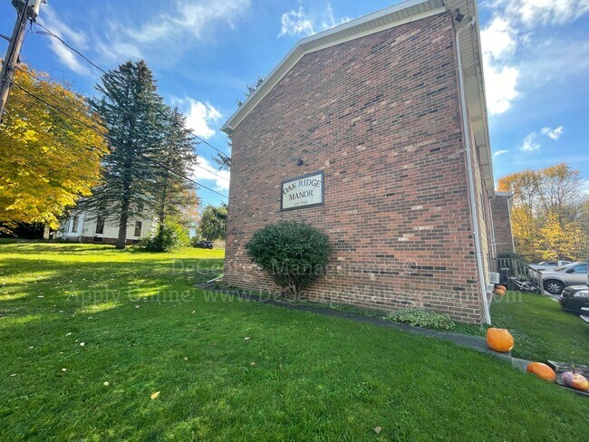 Oak Ridge Manor