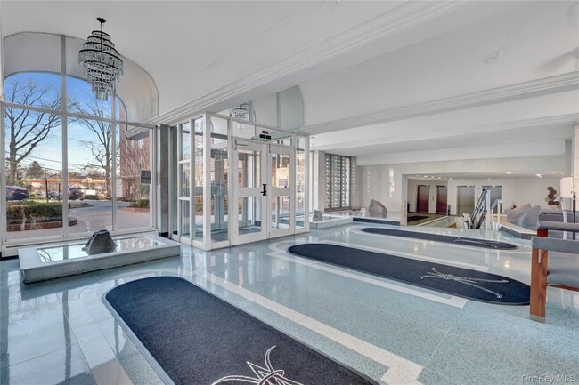 Building Photo - 54-44 Little Neck Pkwy Unit 6V