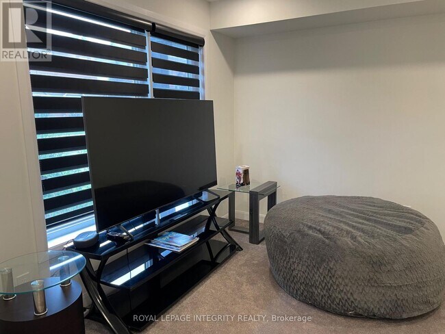 Photo - 51 Lakepointe Dr