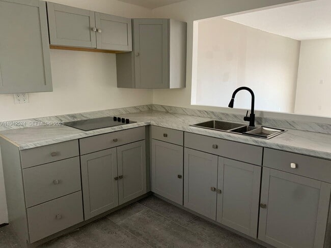 Photo - 3600 NE 170th St Unit 402