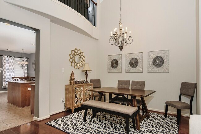 Photo - 43 Crocus Petal St