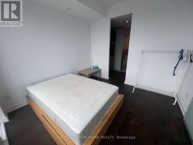 Photo - 488 University Ave Unit 3606