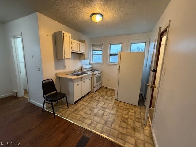 Photo - 4885 Turney Rd