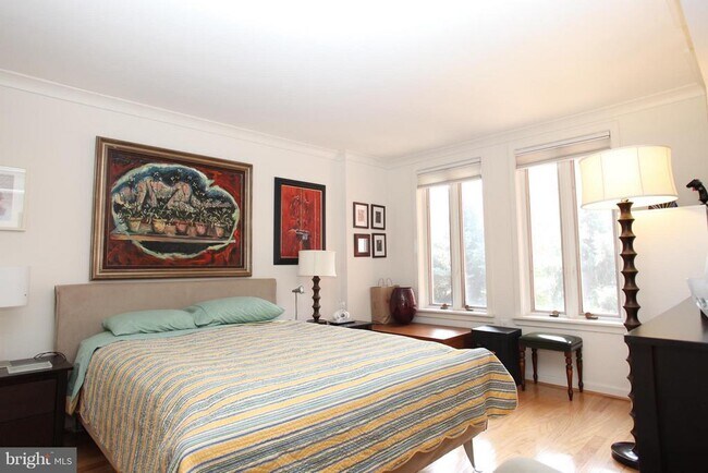 Photo - 1045 31st St NW Unit 205