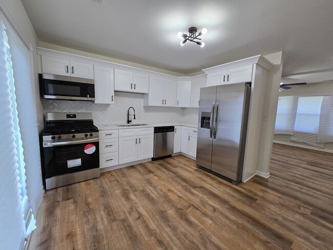 Photo - 5517 E 13th Pl