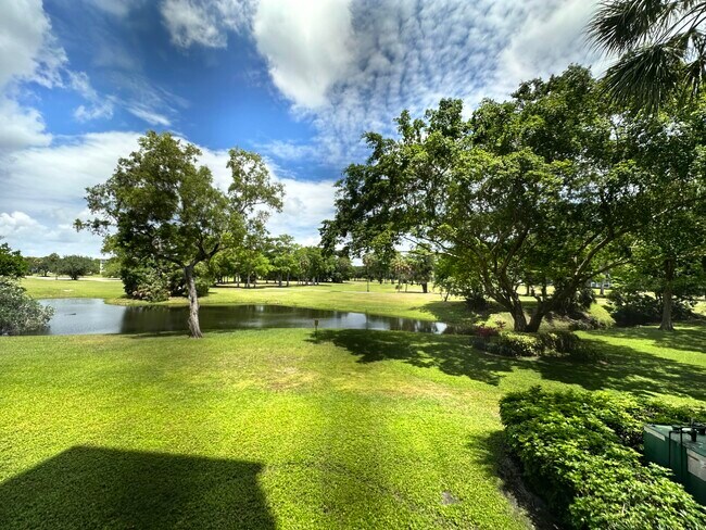 Photo - 4015 W Palm Aire Dr Unit 205