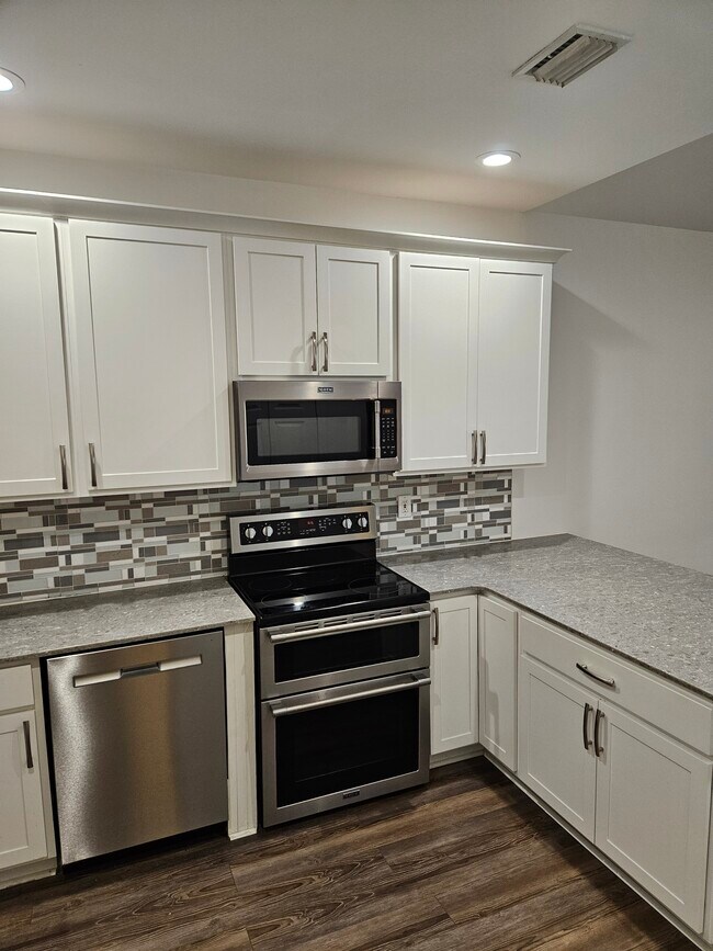 Photo - 102 Courthouse Dr Unit 11