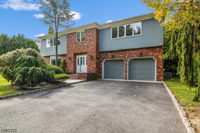 Photo - 6 Ashland St