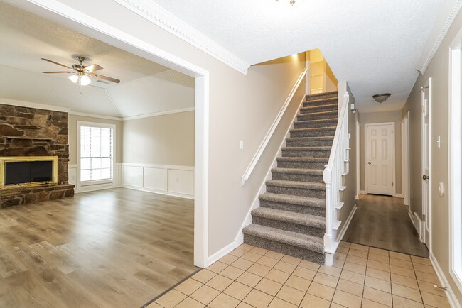 Photo - 8163 Cairn Dr