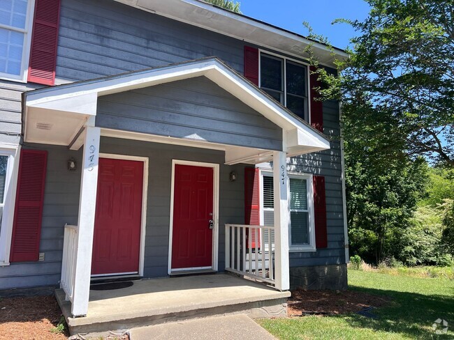 Building Photo - Near Cape Fear Valley Hospital - 2 bedroom... Rental