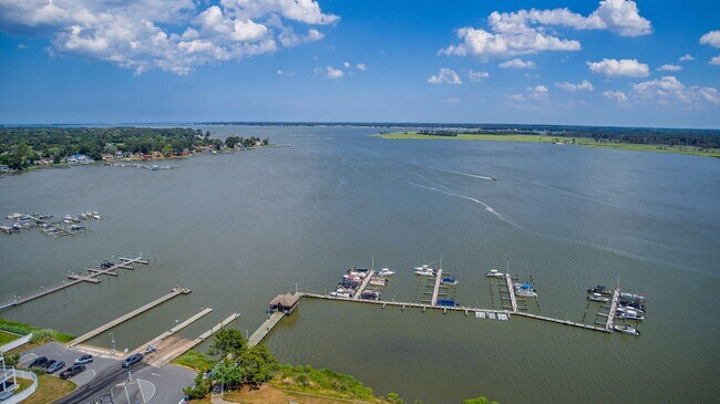 Photo - For Rent – Beautifully Updated Townhome in Gull Point a Waterfront Community