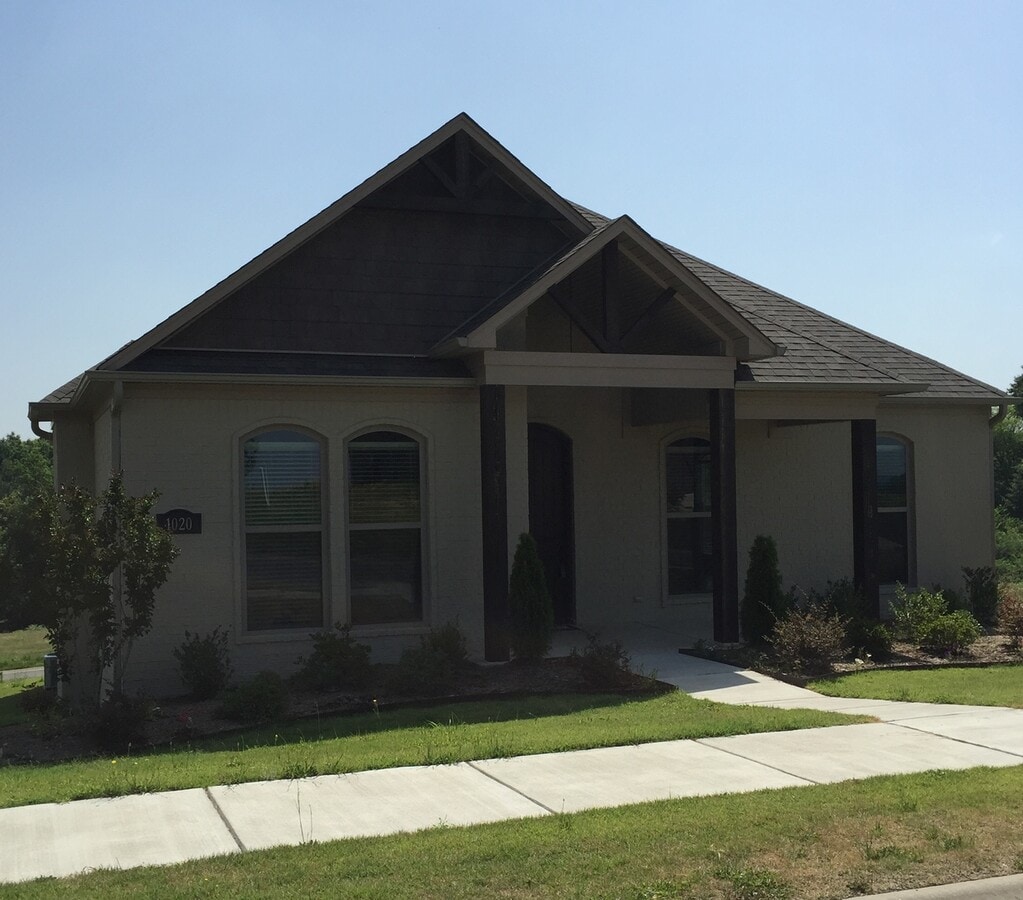 Photo - Beautiful home in Gated Subdivision