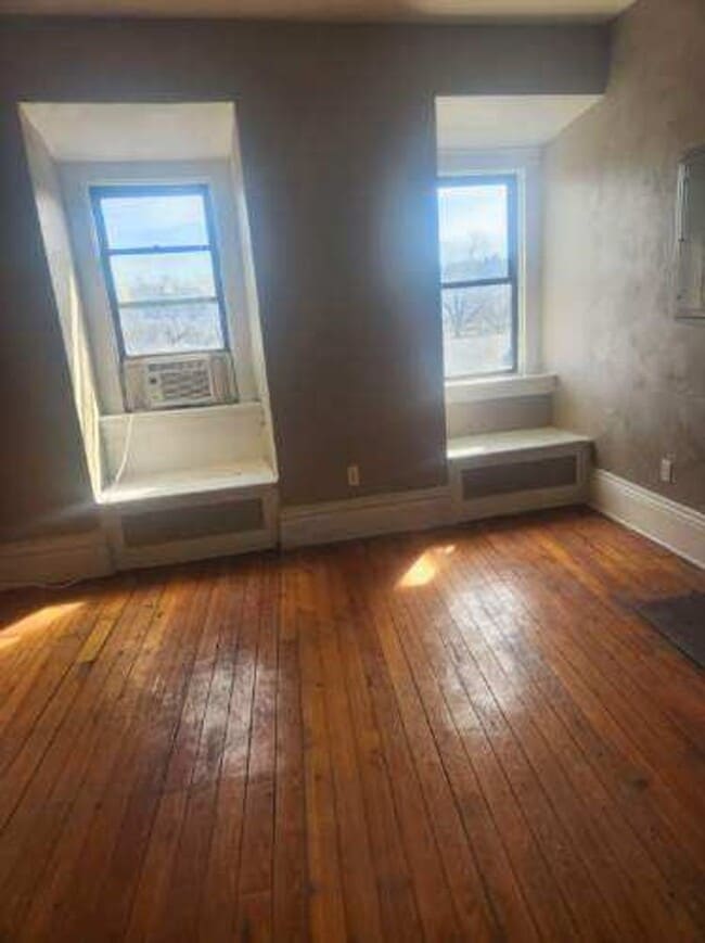 Photo - 1608 Lowrie St Unidad #3