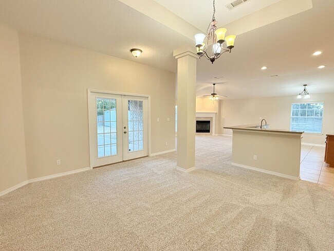 Photo - Spacious 4-Bedroom Home – Tanglewood!