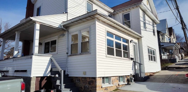 Photo - 410 12th St