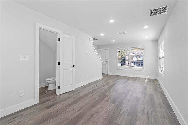 Photo - 224 W Bond St