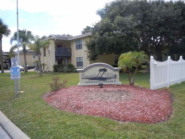 Walk to the Beach from your 2 Bedroom 2 Ba... - Walk to the Beach from your 2 Bedroom 2 Ba... Condo