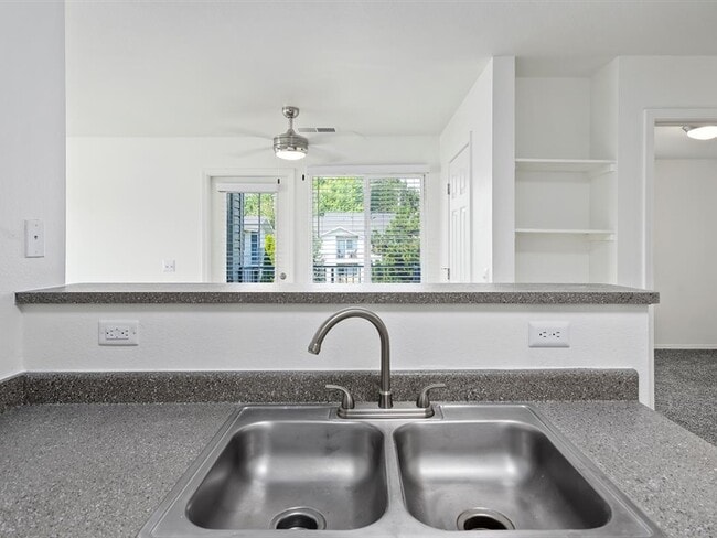 Cedar Square Apartments For Rent In Boise Id Forrent Com