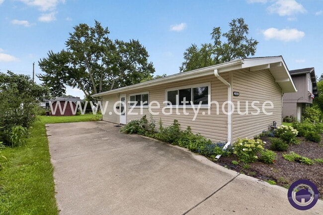 Building Photo - 1214 Elco Ave