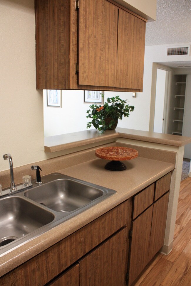 Eagle Point Apartments For Rent in Albuquerque, NM