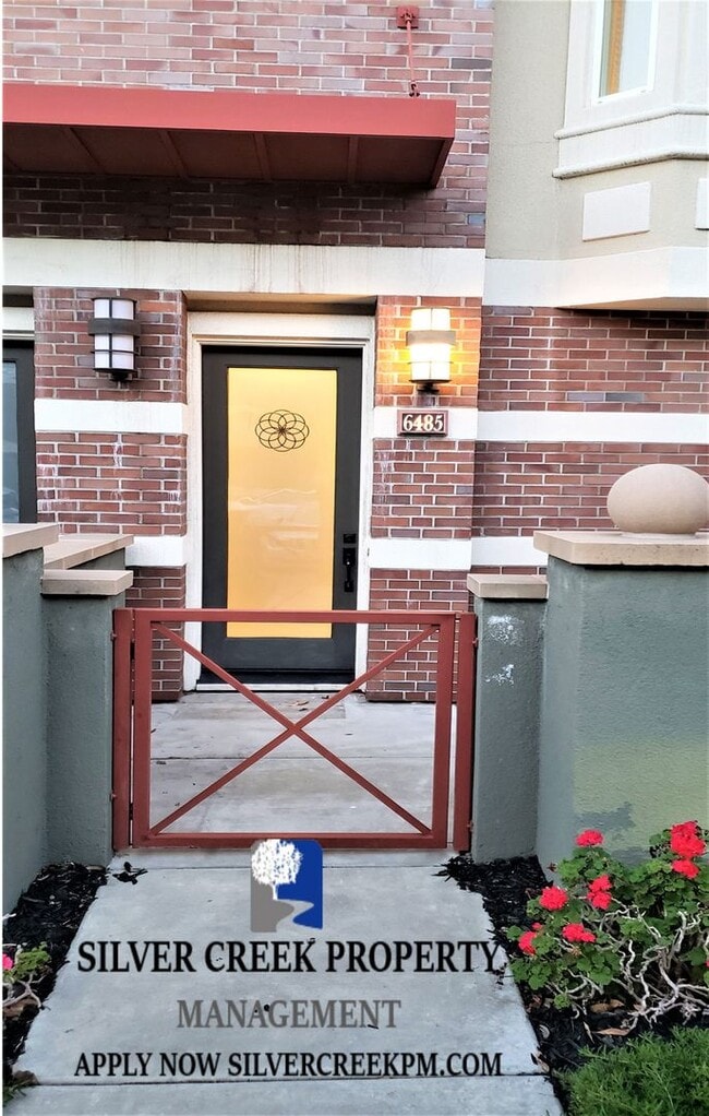 Building Photo - Appliances Included 3 BEDROOM HOME LOCATED IN DUBLIN!  - AVAILABLE ON NOV 15