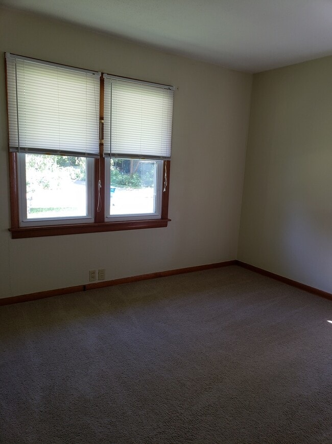 Photo - 1607 Cornell Dr