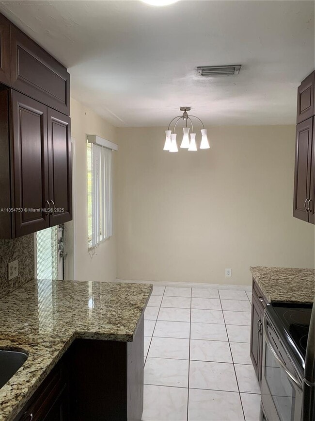 Photo - 2641 Polk St Unit 3