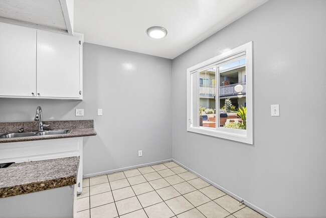 Photo - 210 E 29th St Unidad 02