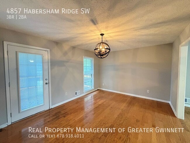 Photo - 4857 Habersham Ridge SW