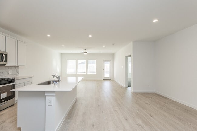 Photo - 31719 Kellan Grv Ct