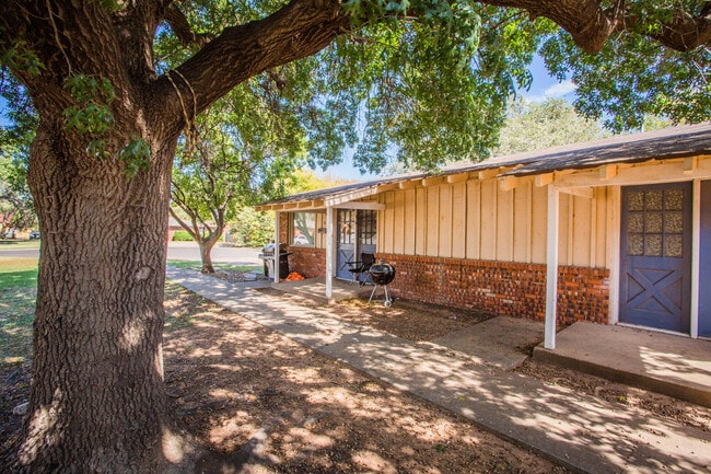 Photo - 2811 43rd St