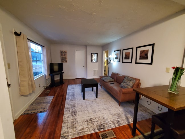 Photo - 1431 Nash Rd NW