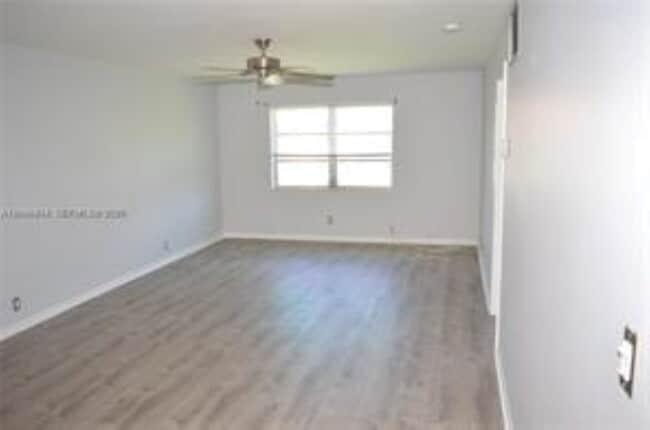 Photo - 9 NE 19th Ct Unidad 204C