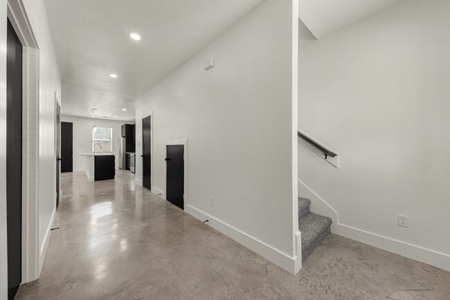 Photo - 201 Dawn Lynn Dr