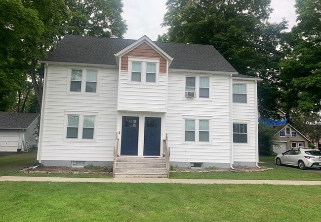 Photo - 14 Edmunds Ln Unit Duplex side A