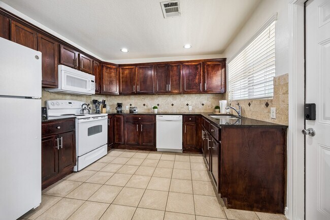 Photo - 3237 Rosedale St Unit 4