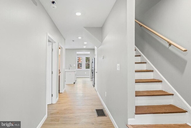 Photo - 3034 Arunah Ave