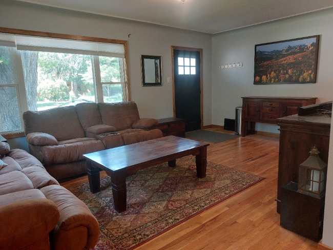 Photo - 802 Smith St