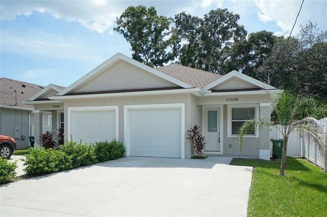 Building Photo - 4104 N Thatcher Ave