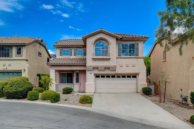Beautiful 2-Story, 3-Bedroom Home in the H... - Beautiful 2-Story, 3-Bedroom Home in the H...