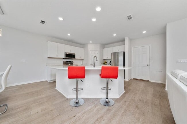 Photo - 18 Polermo Ave