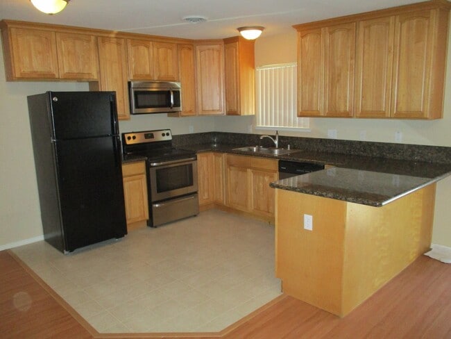 Photo - NICE DUPLEX IN CARMICHAEL!!