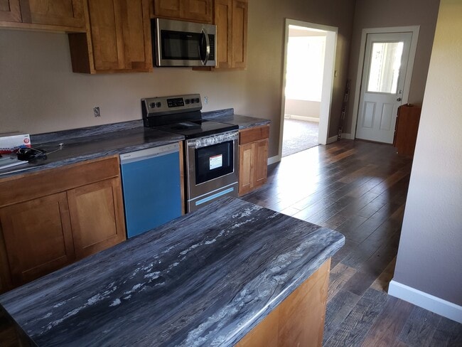 3 Bed 1 Bath Single Family Home in Merrill - 3 Bed 1 Bath Single Family Home in Merrill