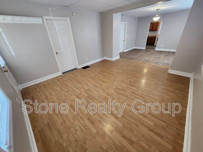 Photo - 1554 2nd Ave