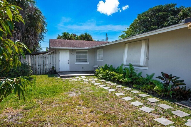 Photo - 8642 Sunset Dr