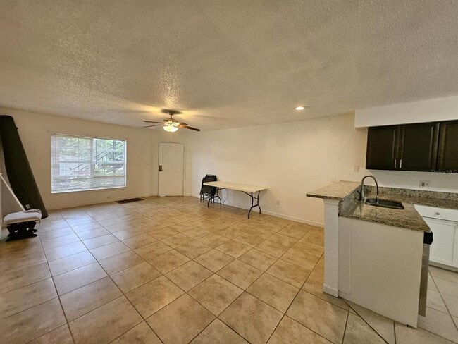Photo - 3651 N Goldenrod Rd Unidad B#104