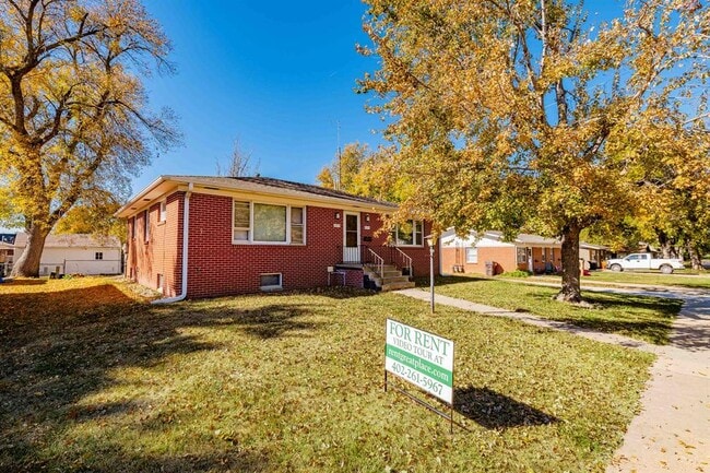 Photo - 375 S 44th St