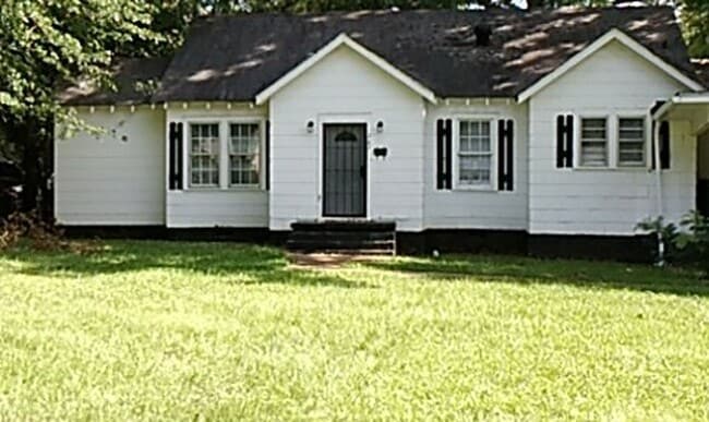 Building Photo - 267 W Leavell Woods Dr